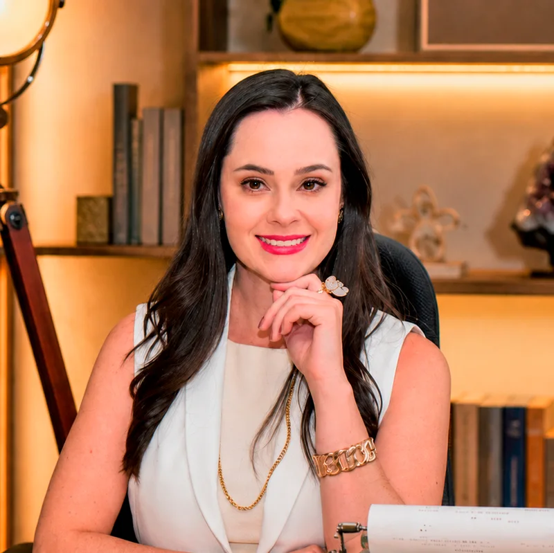 Debora Iáchinski no escritório do Instituto Delumini